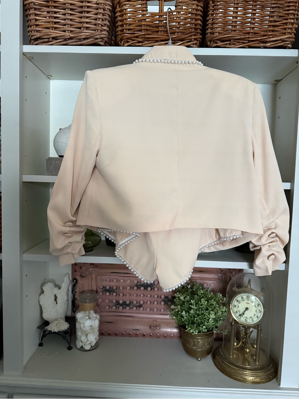 Fashion Nova Luxe Women's Cream Pearl-Trim Cropped Blazer and Shorts - Picture 4 of 4
